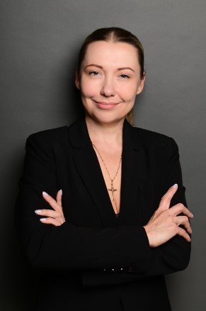 Svetlana Vladimirova Portrait - Fotina Immobilien
